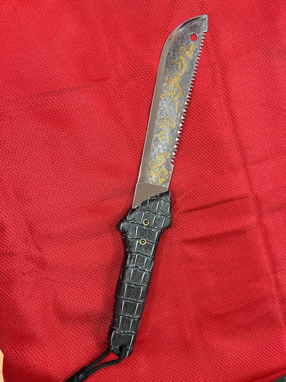 Ingraved dragon Knife